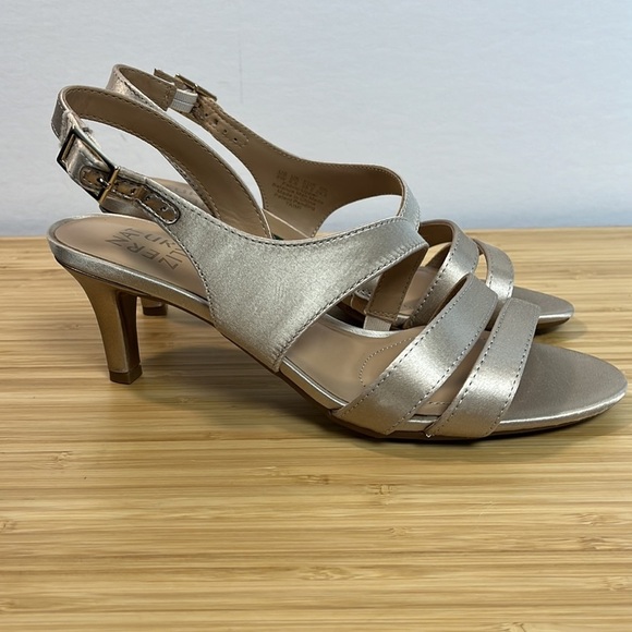 Naturalizer Taimi Champagne Satin 8 Wide Sandal Shoes - Picture 2 of 11